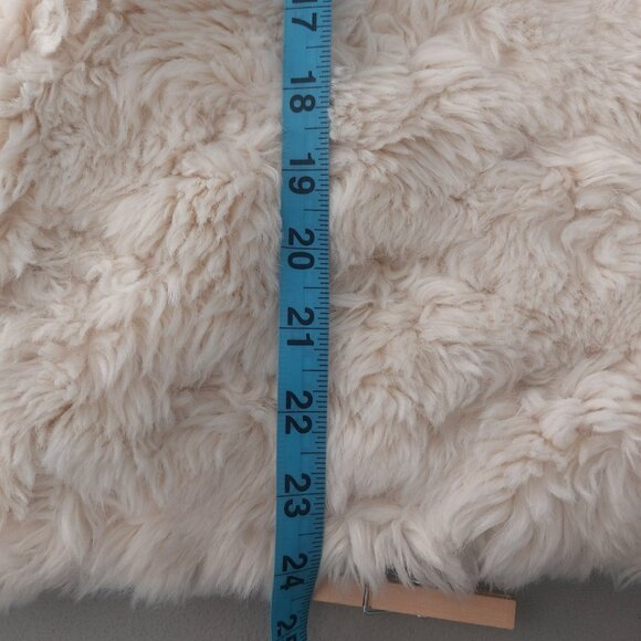 Sweaty Betty Faux Fur Hooded Vest Large Sleeveless Hoodie Cream Cozy Winter EUC - Picture 11 of 13